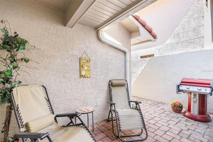 Image No.17-2 Bed Townhouse for sale