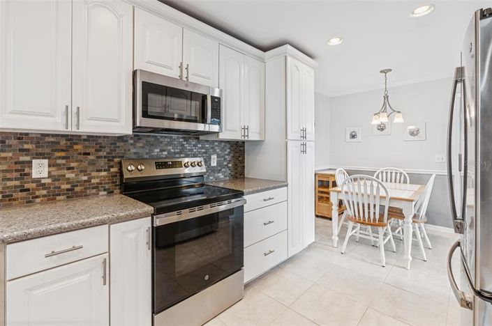 Image No.23-2 Bed Townhouse for sale