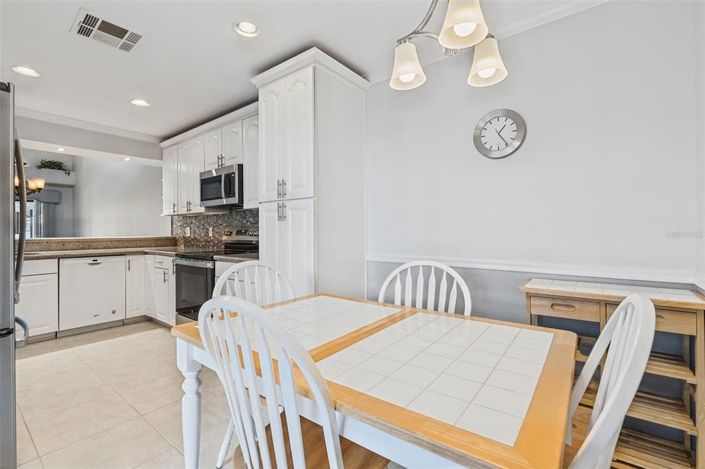 Image No.27-2 Bed Townhouse for sale