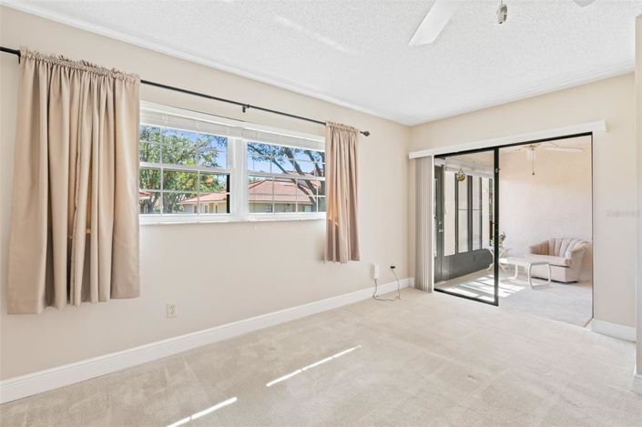 Image No.40-2 Bed Townhouse for sale