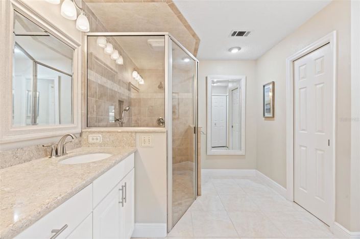 Image No.44-2 Bed Townhouse for sale