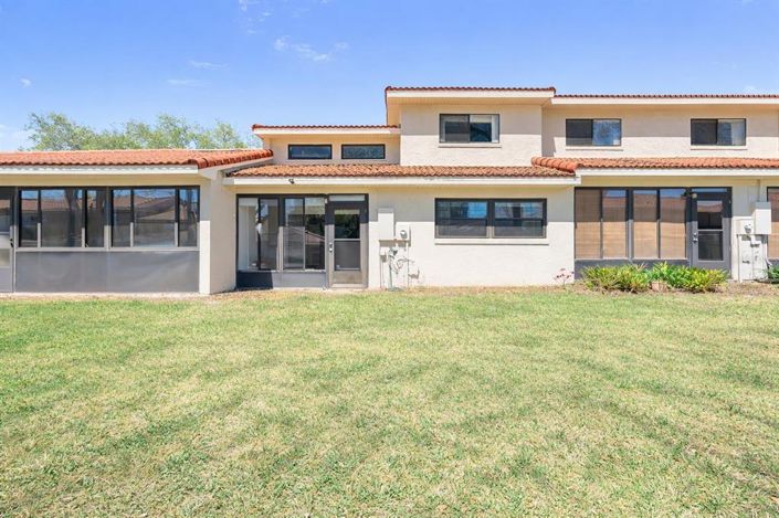 Image No.59-2 Bed Townhouse for sale