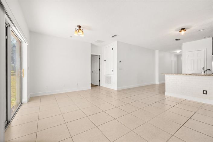 Image No.25-Maison de 4 chambres à vendre à Saint John