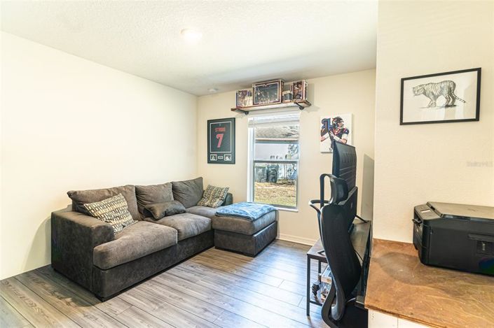 Image No.13-3 Bed House for sale