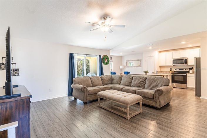 Image No.2-3 Bed House for sale