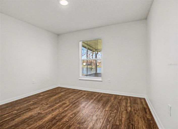 Image No.10-3 Bed House for sale