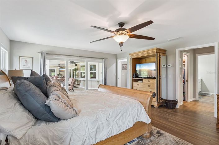 Image No.21-4 Bed House for sale