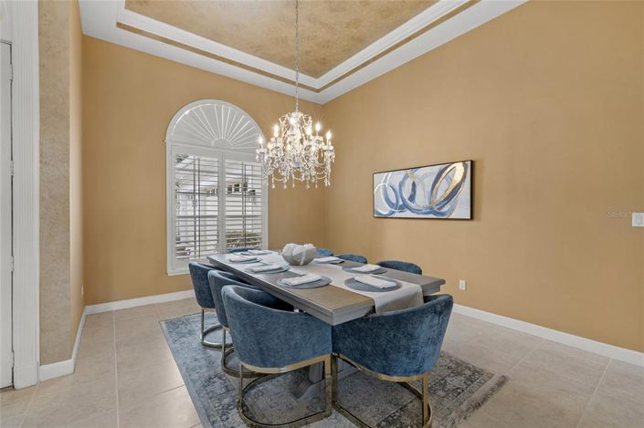 Image No.15-5 Bed House for sale