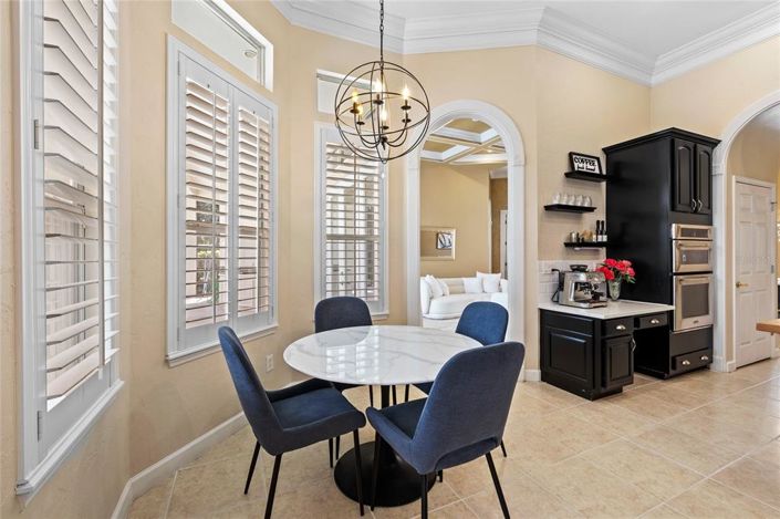 Image No.19-5 Bed House for sale