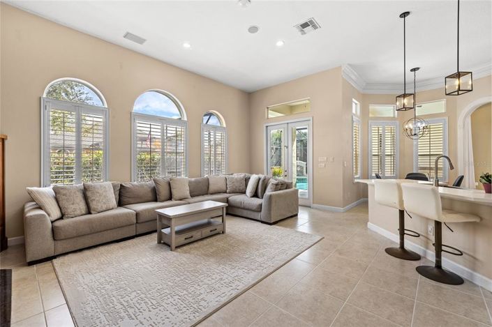 Image No.21-5 Bed House for sale