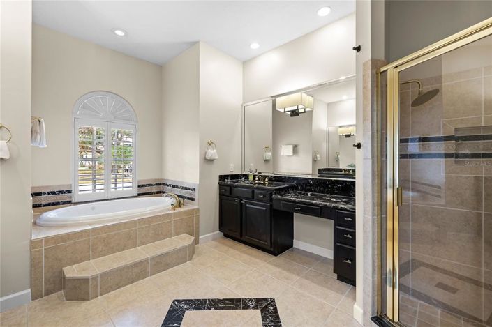 Image No.27-5 Bed House for sale