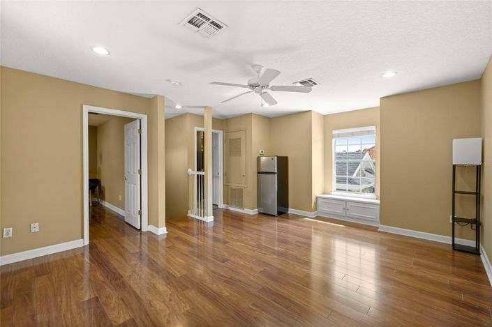 Image No.35-5 Bed House for sale