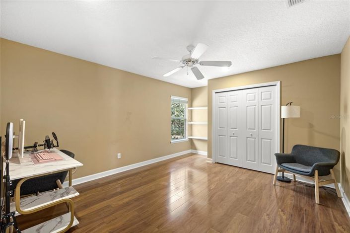 Image No.36-5 Bed House for sale