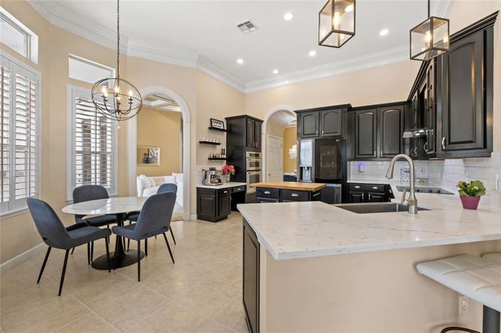 Image No.4-5 Bed House for sale