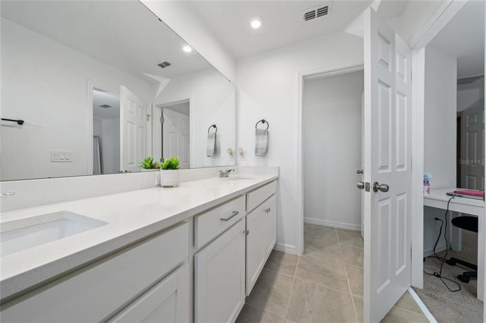 Image No.23-3 Bed Townhouse for sale