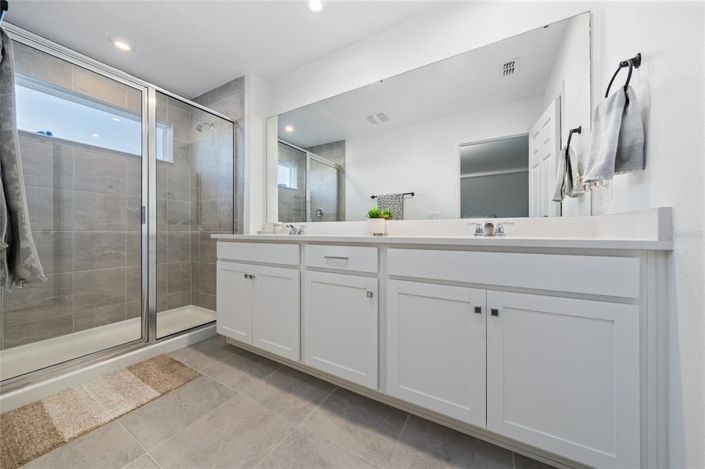 Image No.24-3 Bed Townhouse for sale