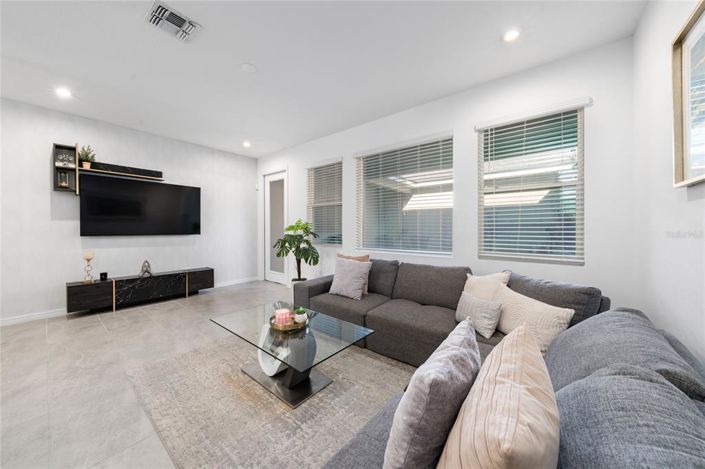 Image No.6-3 Bed Townhouse for sale