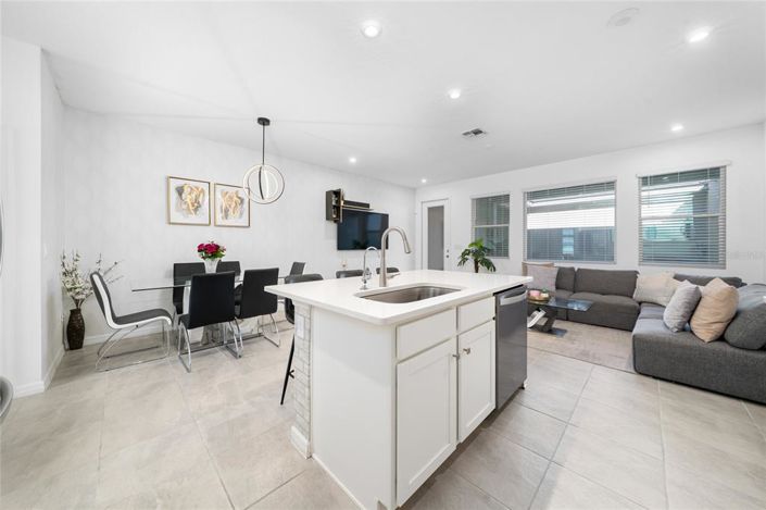 Image No.8-3 Bed Townhouse for sale