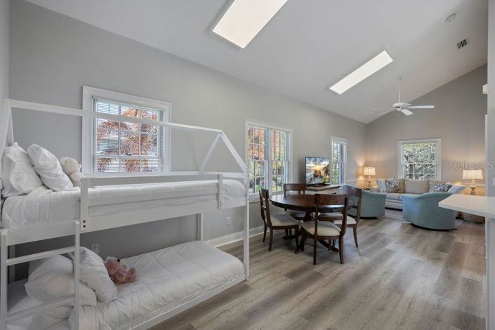 Image No.35-5 Bed House for sale