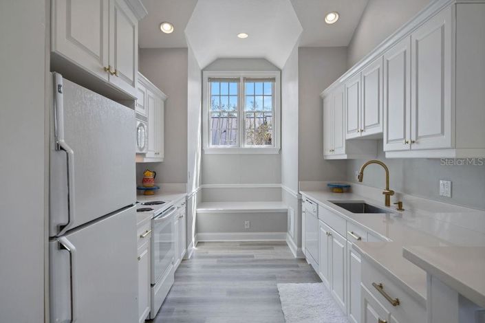 Image No.36-5 Bed House for sale