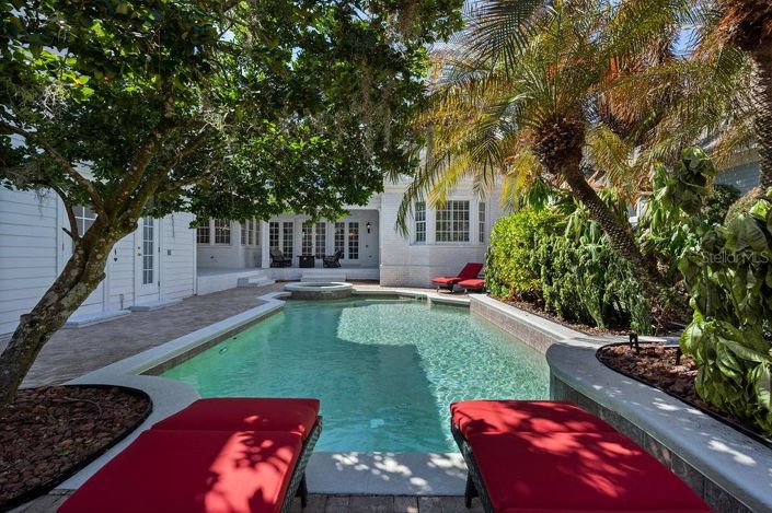 Image No.40-5 Bed House for sale