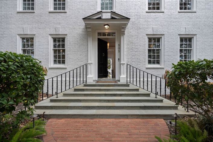 Image No.50-5 Bed House for sale