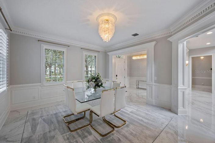 Image No.9-5 Bed House for sale