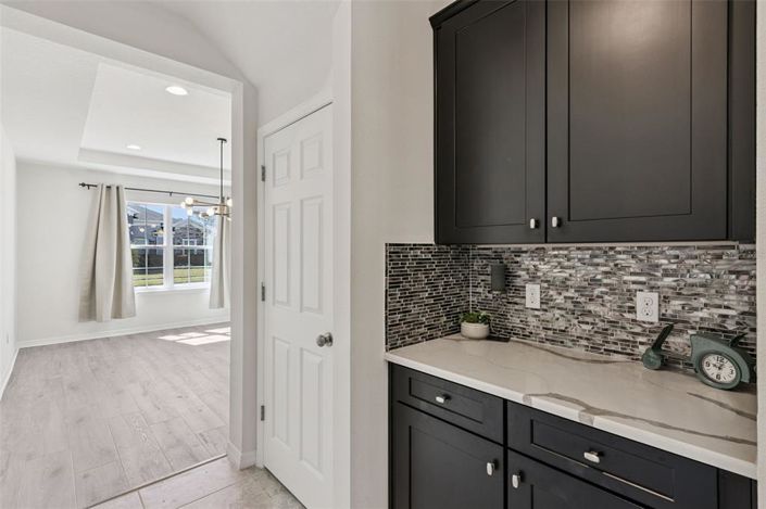 Image No.16-6 Bed House for sale