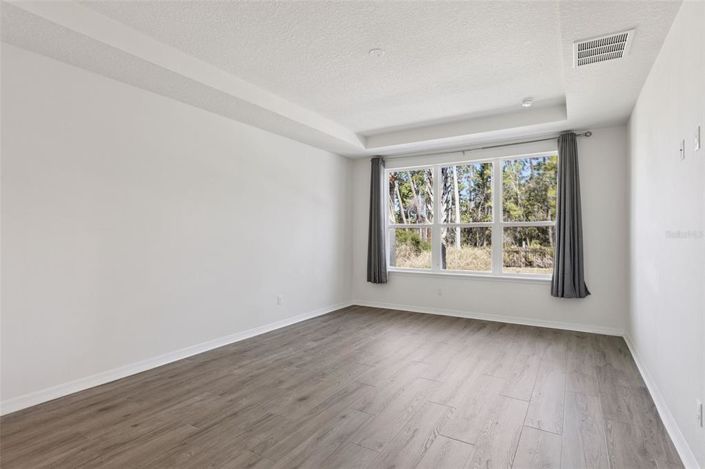 Image No.19-6 Bed House for sale