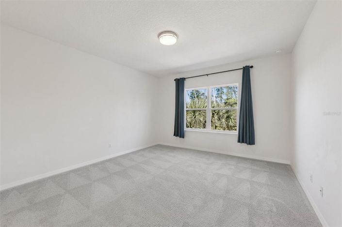 Image No.37-6 Bed House for sale