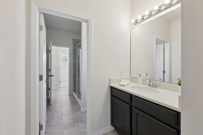 Image No.38-6 Bed House for sale