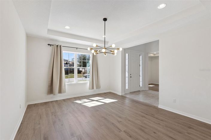 Image No.4-6 Bed House for sale