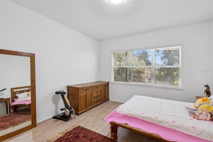 Image No.18-3 Bed House for sale