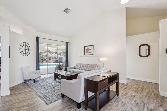 Image No.3-Maison de 4 chambres à vendre à Saint John