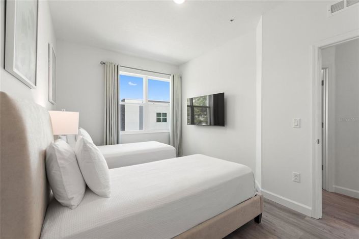 Image No.33-6 Bed Townhouse for sale