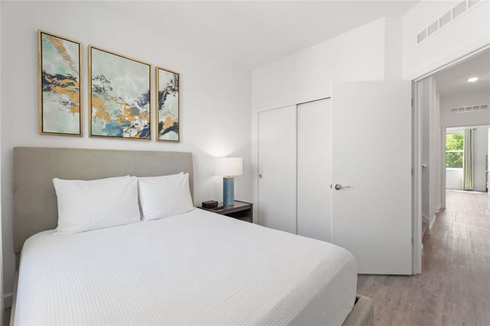 Image No.34-6 Bed Townhouse for sale