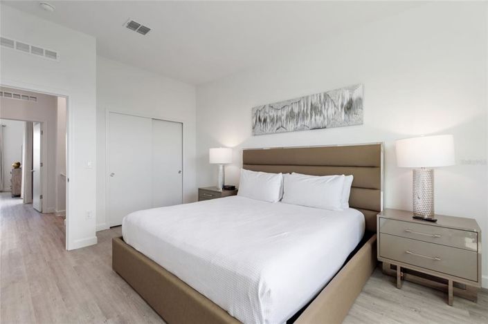 Image No.38-6 Bed Townhouse for sale