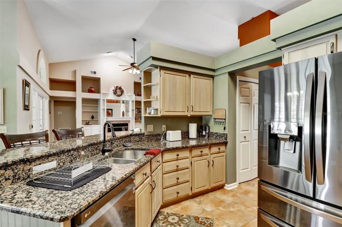 Image No.18-4 Bed House for sale