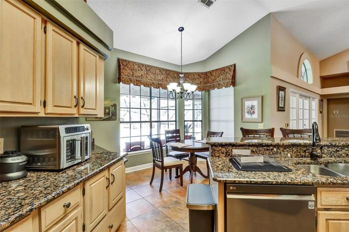 Image No.19-4 Bed House for sale