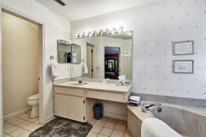 Image No.36-4 Bed House for sale