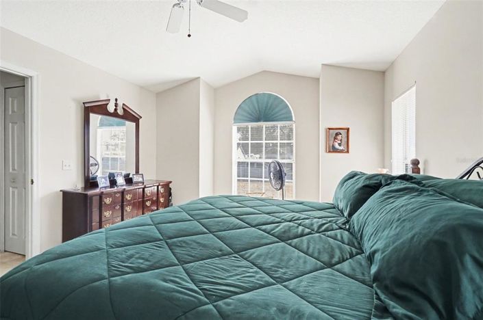 Image No.21-3 Bed House for sale