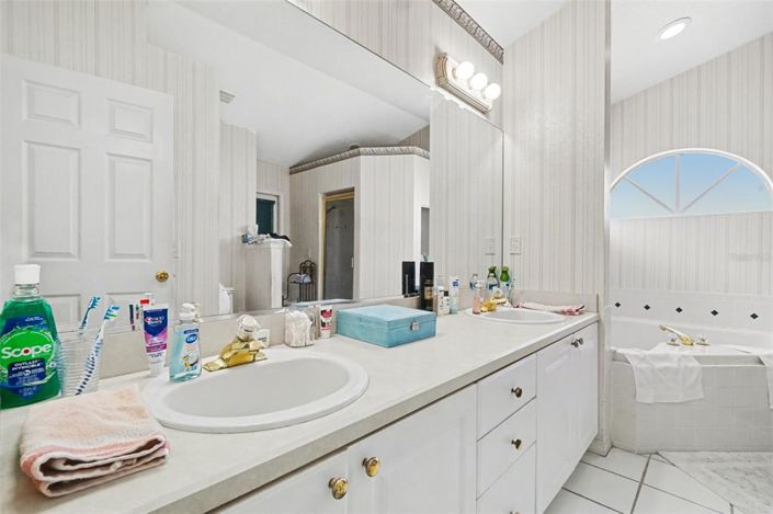 Image No.22-3 Bed House for sale