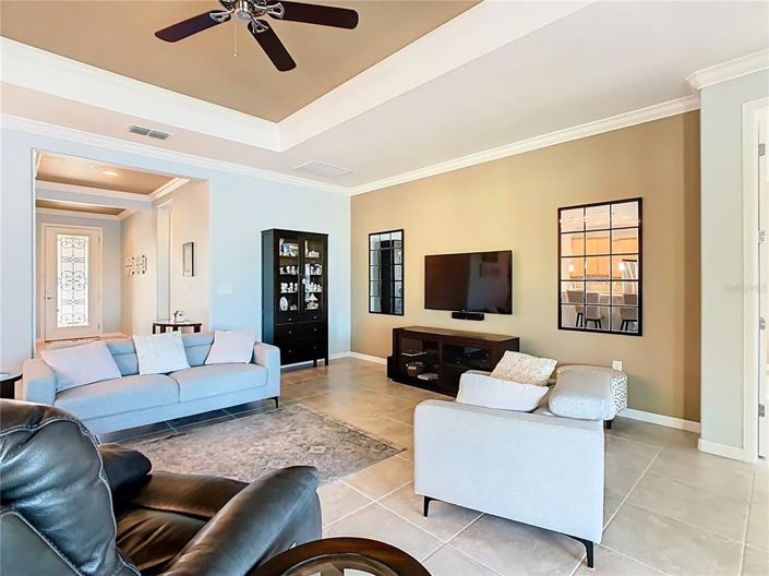 Image No.9-2 Bed House for sale