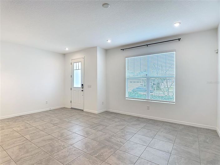 Image No.11-3 Bed Townhouse for sale