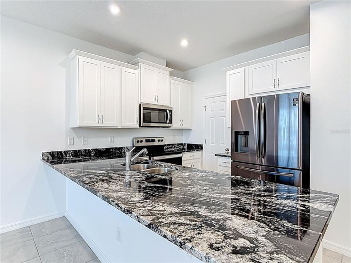 Image No.12-3 Bed Townhouse for sale