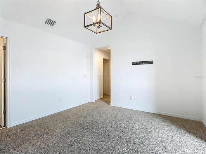 Image No.16-3 Bed Townhouse for sale