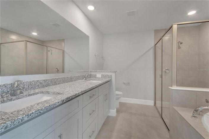 Image No.17-4 Bed House for sale