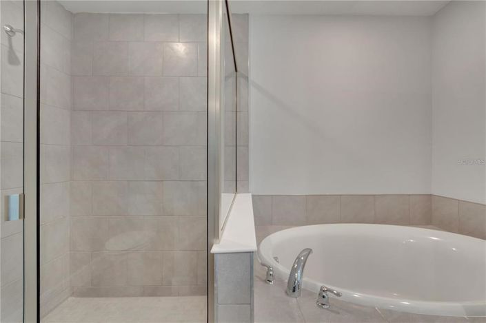 Image No.18-4 Bed House for sale