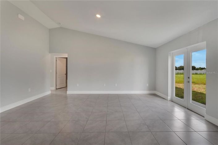 Image No.3-4 Bed House for sale