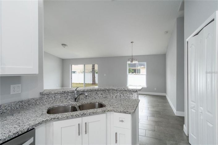 Image No.8-4 Bed House for sale